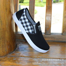 伊涵男鞋產(chǎn)品與加盟店發(fā)展前景——兼論運(yùn)動服業(yè)務(wù)拓展